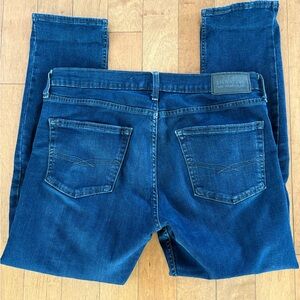 Levi's Women's Dark Blue Straight Leg Jeans